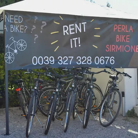 Perla Del Rent アパート シルミオーネ